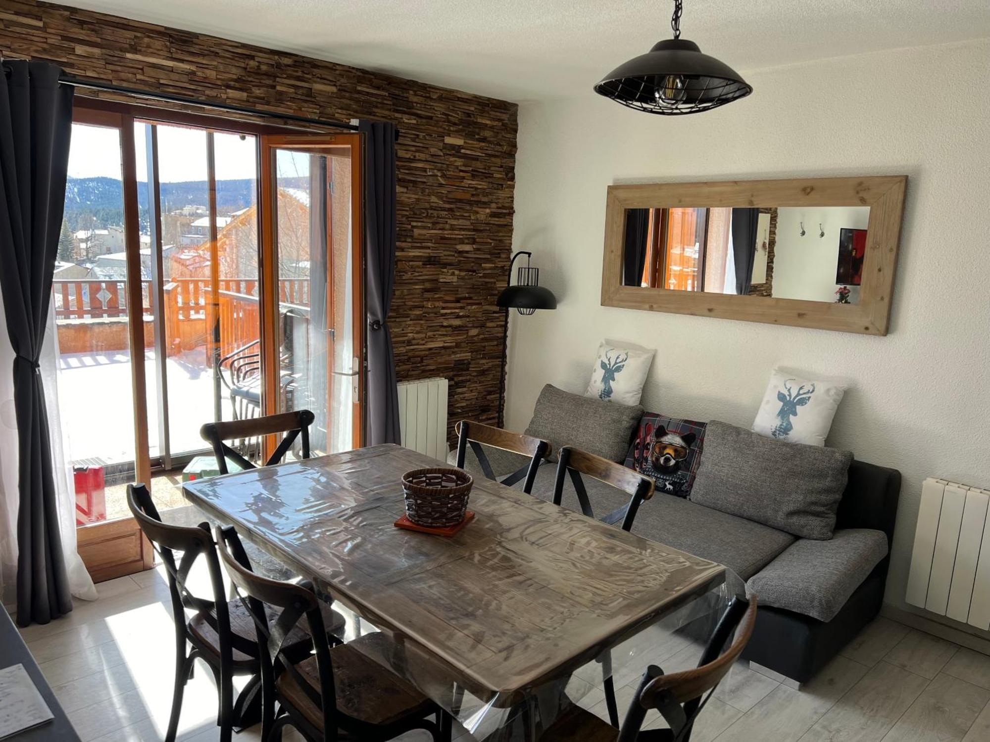 T3 Les Angles Entierement Renove Apartment Luaran gambar